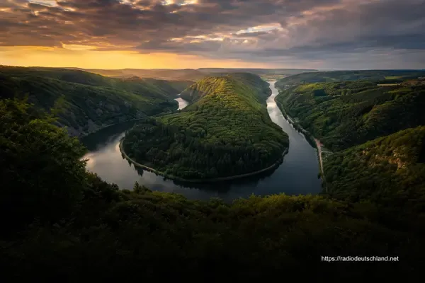 Saarschleife im Saarland bei Abendlicht